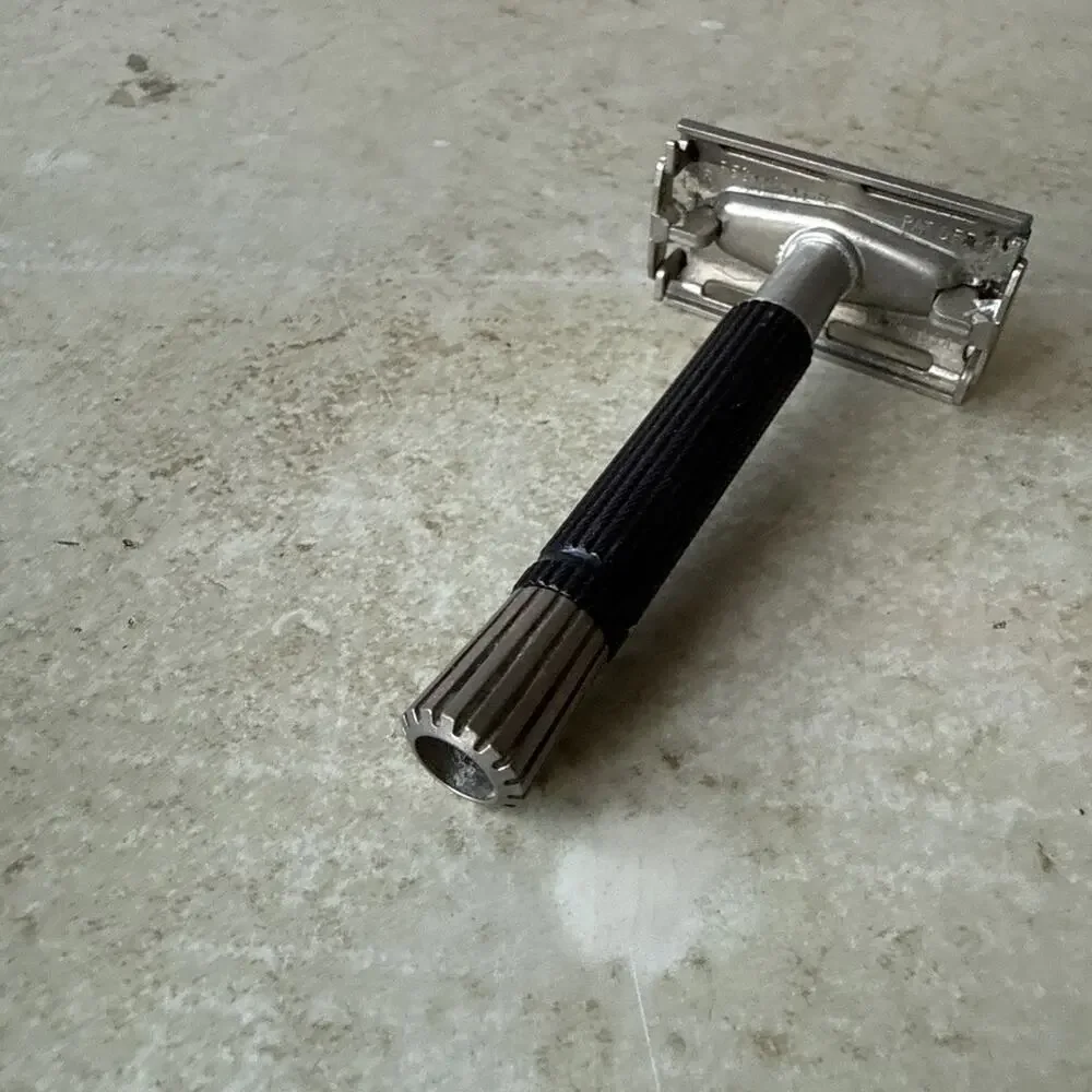 Vintage Gillette Black Safety Razor